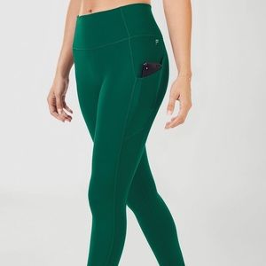 Fabletics Oasis High-Waisted Pocket 7/8